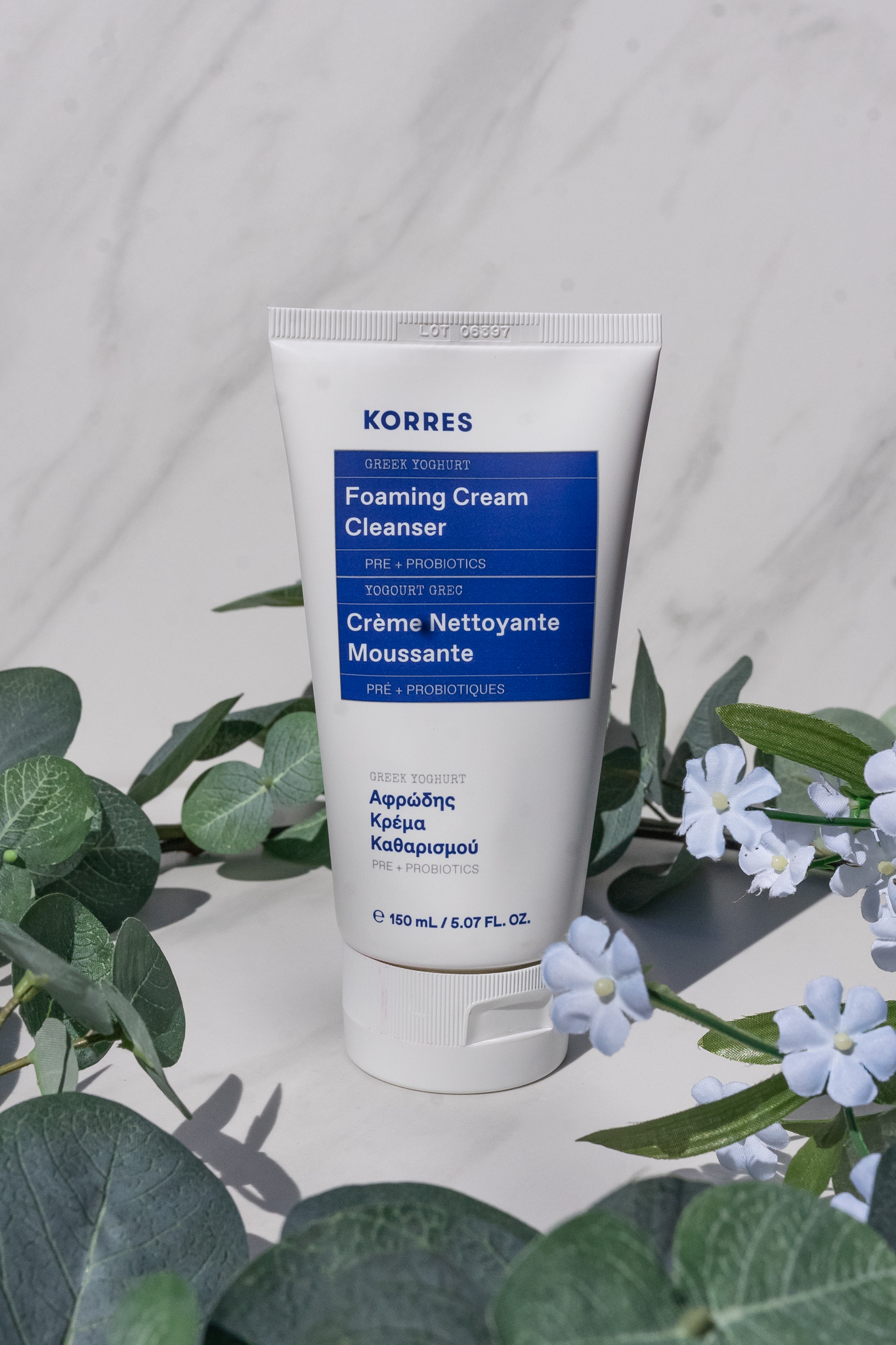 Low pH cleanser